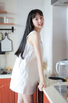 开襟开叉乳液狂飙网站